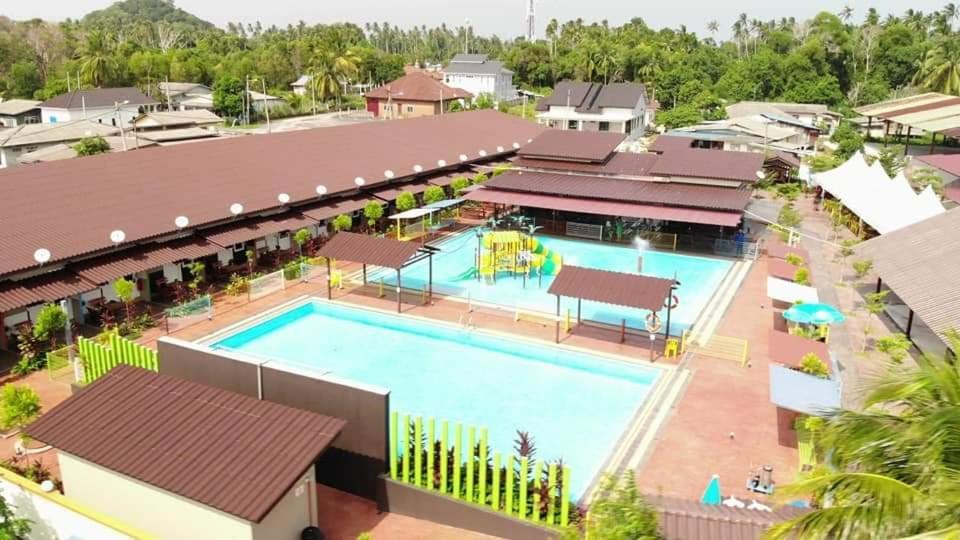 Asfa D Village - Resort - Homestay - Family Room Kemasik Luaran gambar