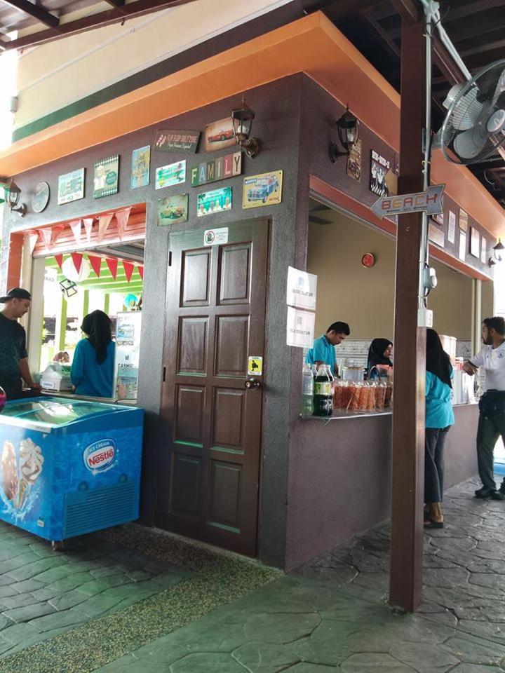 Asfa D Village - Resort - Homestay - Family Room Kemasik Luaran gambar